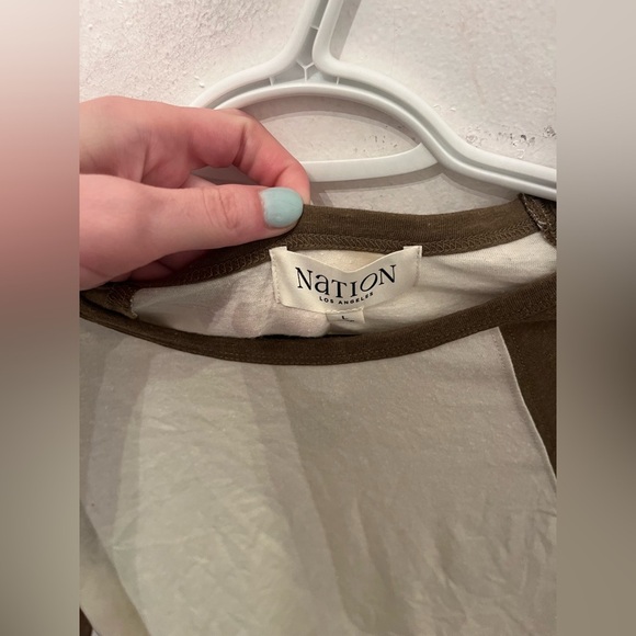 Nation LA Bobbie Baseball Tee in Capers Size Large NWT - Picture 4 of 5